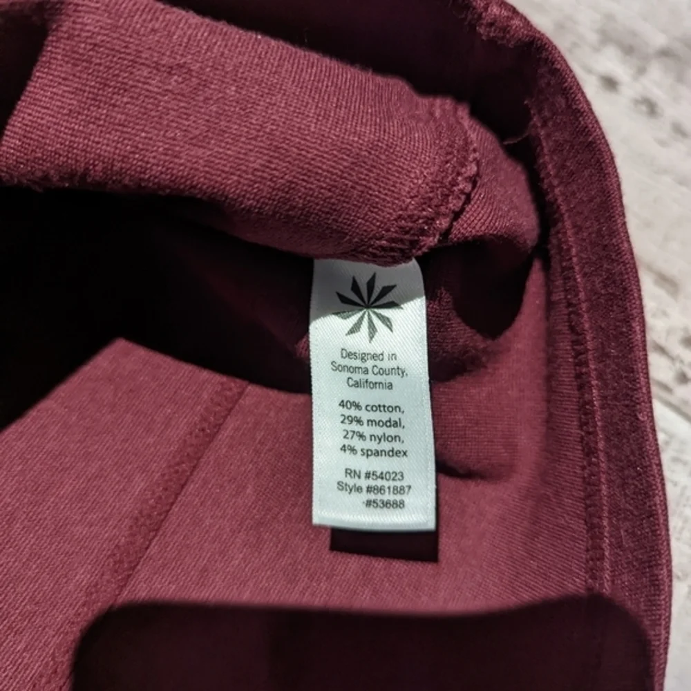 Athleta starta skirt knitted size m burgundy red‎